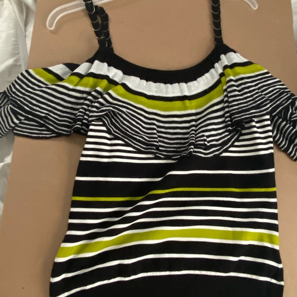 Caché Knit Cold Shoulder Ruffle Top - Picture 2 of 3